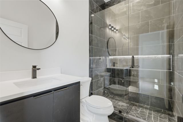 1327 E Waco Avenue, Dallas, TX 75216