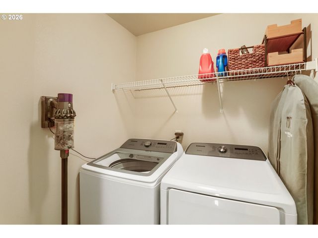 2047 Ne 49TH Way, Hillsboro, OR 97124