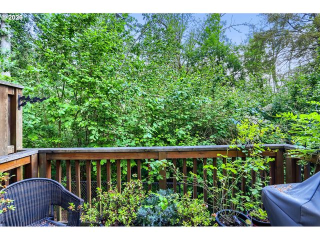 2047 Ne 49TH Way, Hillsboro, OR 97124