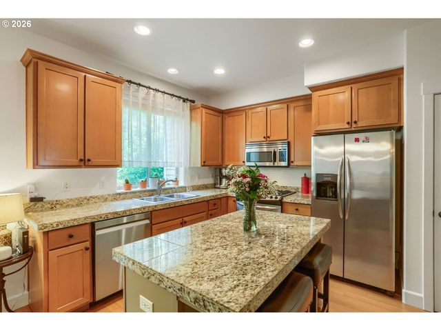 2047 Ne 49TH Way, Hillsboro, OR 97124