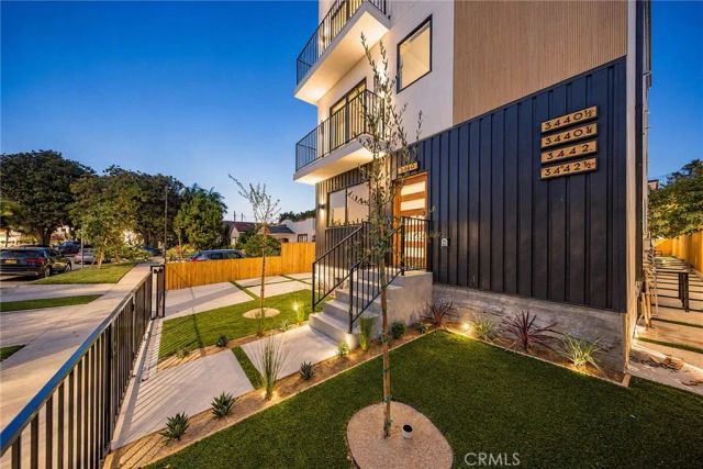 3440 West, Los Angeles, CA 90016