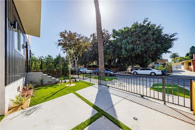 3440 West, Los Angeles, CA 90016