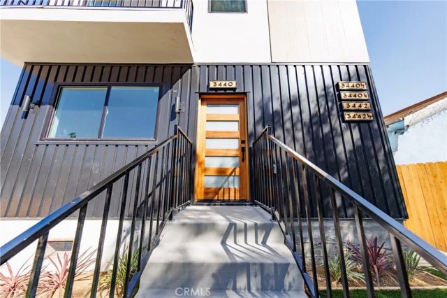 3440 West, Los Angeles, CA 90016