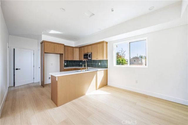 3440 West, Los Angeles, CA 90016