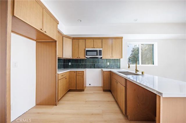 3440 West, Los Angeles, CA 90016