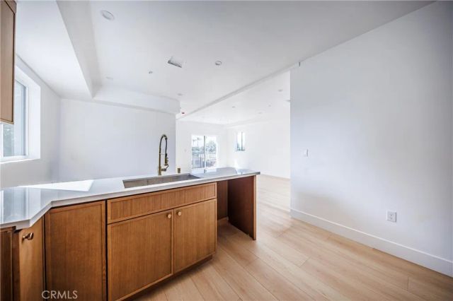 3440 West, Los Angeles, CA 90016