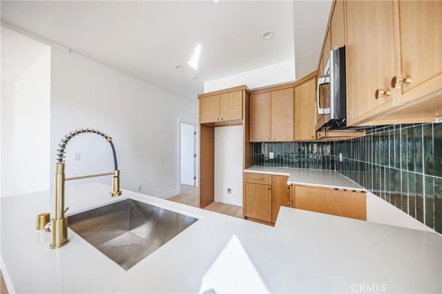 3440 West, Los Angeles, CA 90016