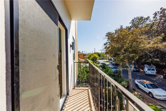3440 West, Los Angeles, CA 90016