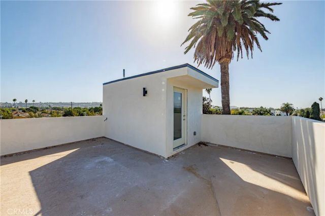 3440 West, Los Angeles, CA 90016