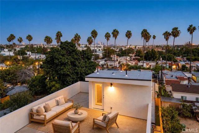 3440 West, Los Angeles, CA 90016