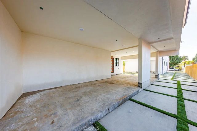 3440 West, Los Angeles, CA 90016