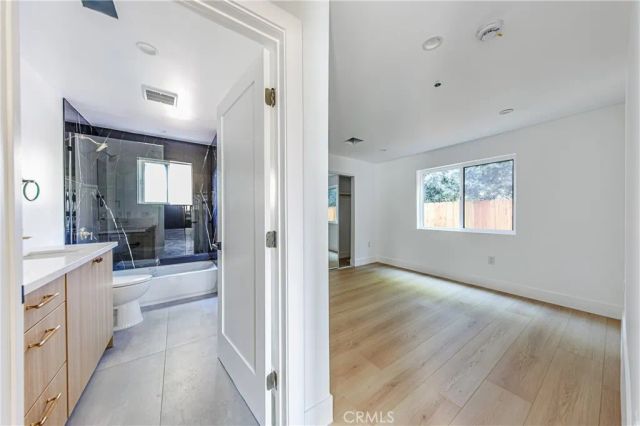 3440 West, Los Angeles, CA 90016