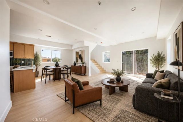 3440 West, Los Angeles, CA 90016