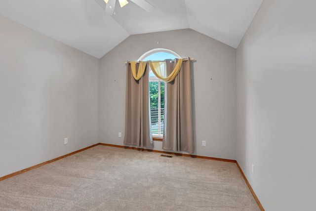 1307 W Hannah Lane, Haysville, KS 67060