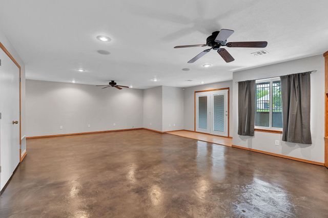 1307 W Hannah Lane, Haysville, KS 67060