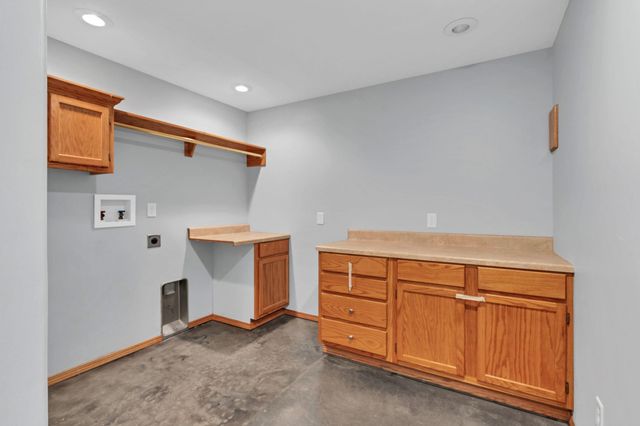 1307 W Hannah Lane, Haysville, KS 67060