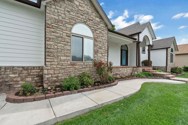 1307 W Hannah Lane, Haysville, KS 67060