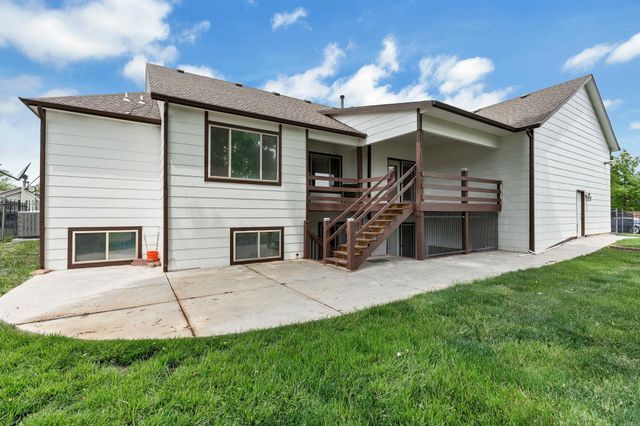 1307 W Hannah Lane, Haysville, KS 67060