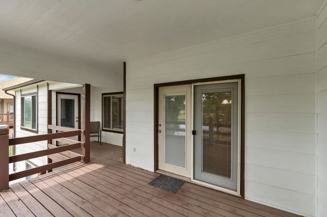1307 W Hannah Lane, Haysville, KS 67060