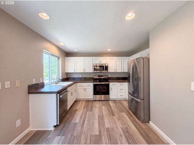 22039 Sw BUSHONG Ter, Sherwood, OR 97140