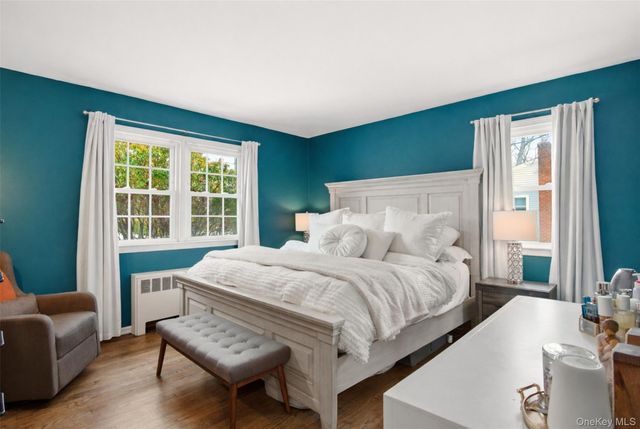 24 Stellenwerf Avenue, East Islip, NY 11730