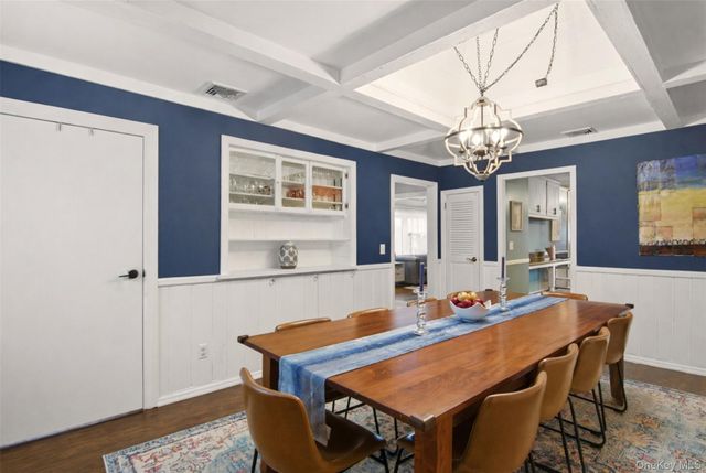 24 Stellenwerf Avenue, East Islip, NY 11730