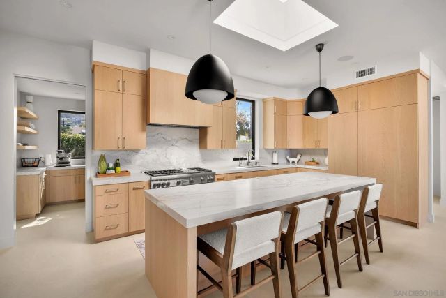 8166 Paseo Del Ocaso, La Jolla, CA 92037