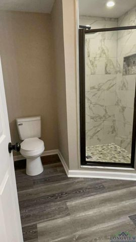 506 Fleetwood Dr, Marshall, TX 75672