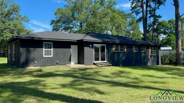 506 Fleetwood Dr, Marshall, TX 75672
