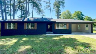 506 Fleetwood Dr, Marshall, TX 75672