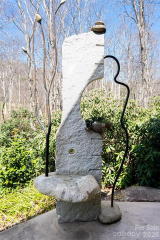 33 Robinson Creek Road, Asheville, NC 28803