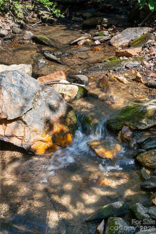 33 Robinson Creek Road, Asheville, NC 28803