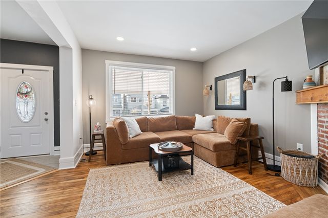 107 Sumner Avenue, Vandergrift, PA 15690