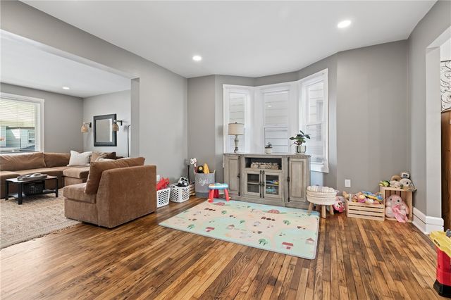 107 Sumner Avenue, Vandergrift, PA 15690