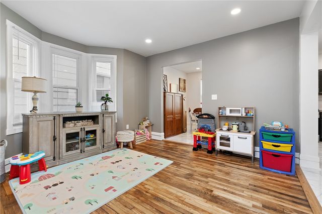 107 Sumner Avenue, Vandergrift, PA 15690