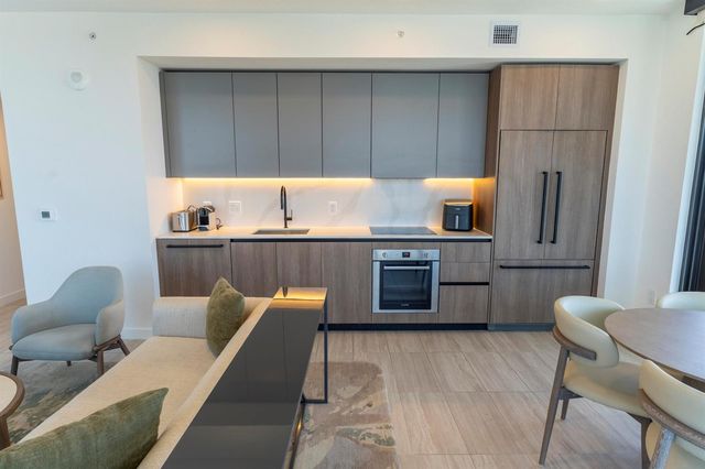 580 72nd Street 1102, Miami Beach, FL 33141