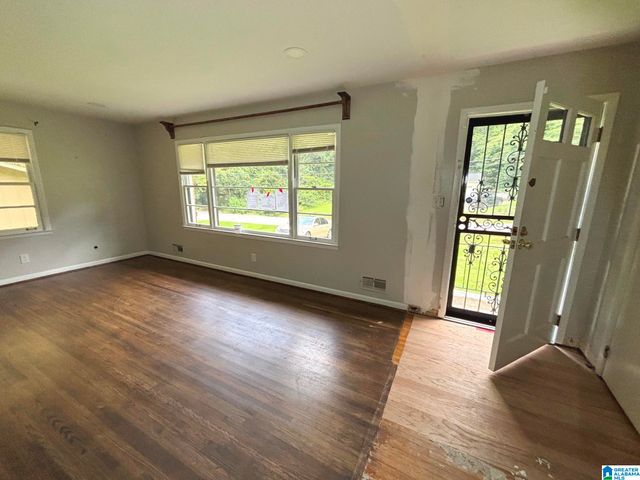 313 26TH AVENUE NE, Center Point, AL 35215