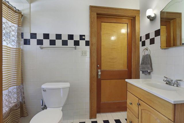 5622 37th AVENUE, Kenosha, WI 53144