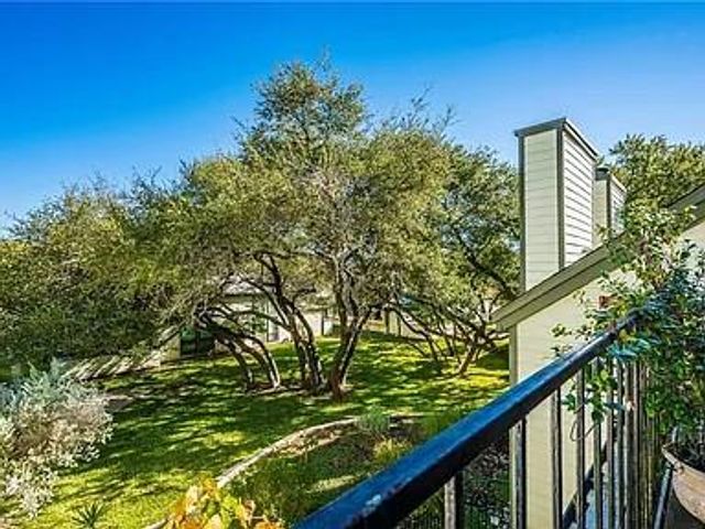 17 Casa Verde ST 17, Lakeway, TX 78734