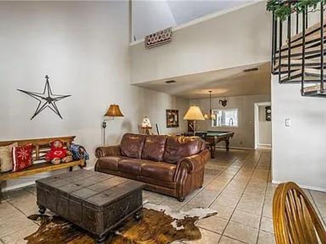 17 Casa Verde ST 17, Lakeway, TX 78734