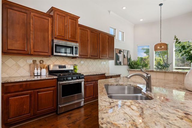 205 Antigua WAY, Lakeway, TX 78738