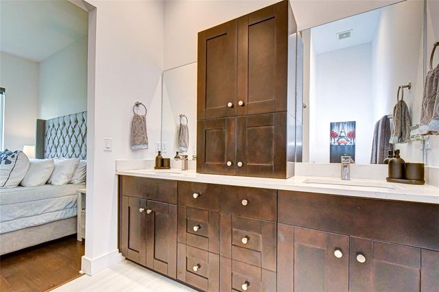 3100 W PAUL AVENUE 5, Tampa, FL 33611