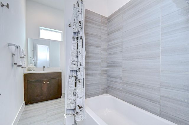 3100 W PAUL AVENUE 5, Tampa, FL 33611