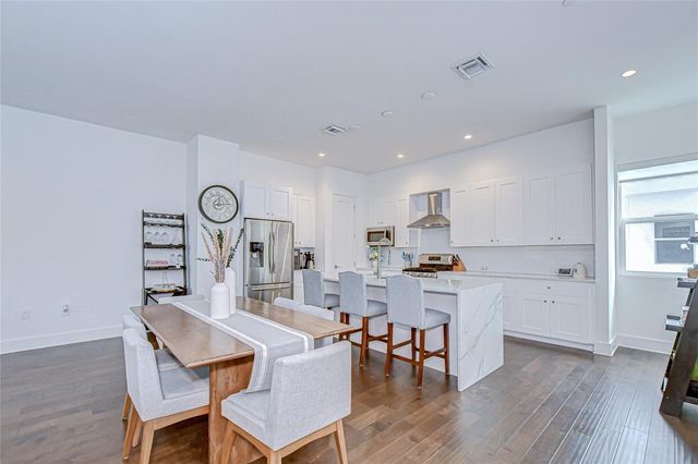 3100 W PAUL AVENUE 5, Tampa, FL 33611