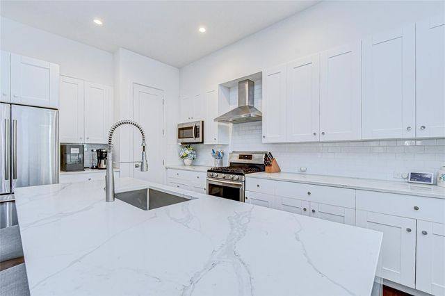 3100 W PAUL AVENUE 5, Tampa, FL 33611