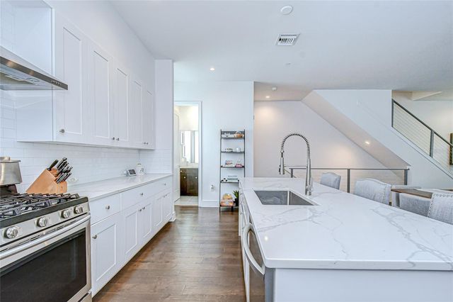 3100 W PAUL AVENUE 5, Tampa, FL 33611