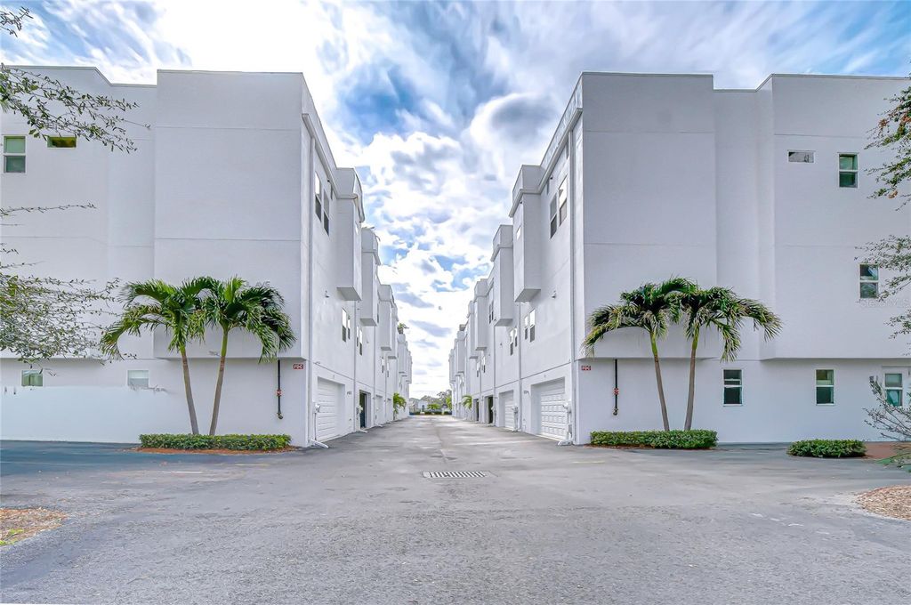 3100 W PAUL AVENUE 5, Tampa, FL 33611