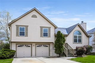 1221 Rosehill Drive, Lee's Summit, MO 64081