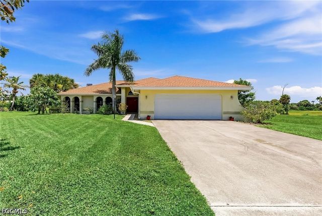 14366 Tamarac DR, Bokeelia, FL 33922