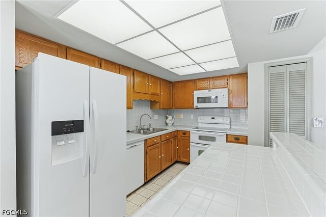 14366 Tamarac DR, Bokeelia, FL 33922
